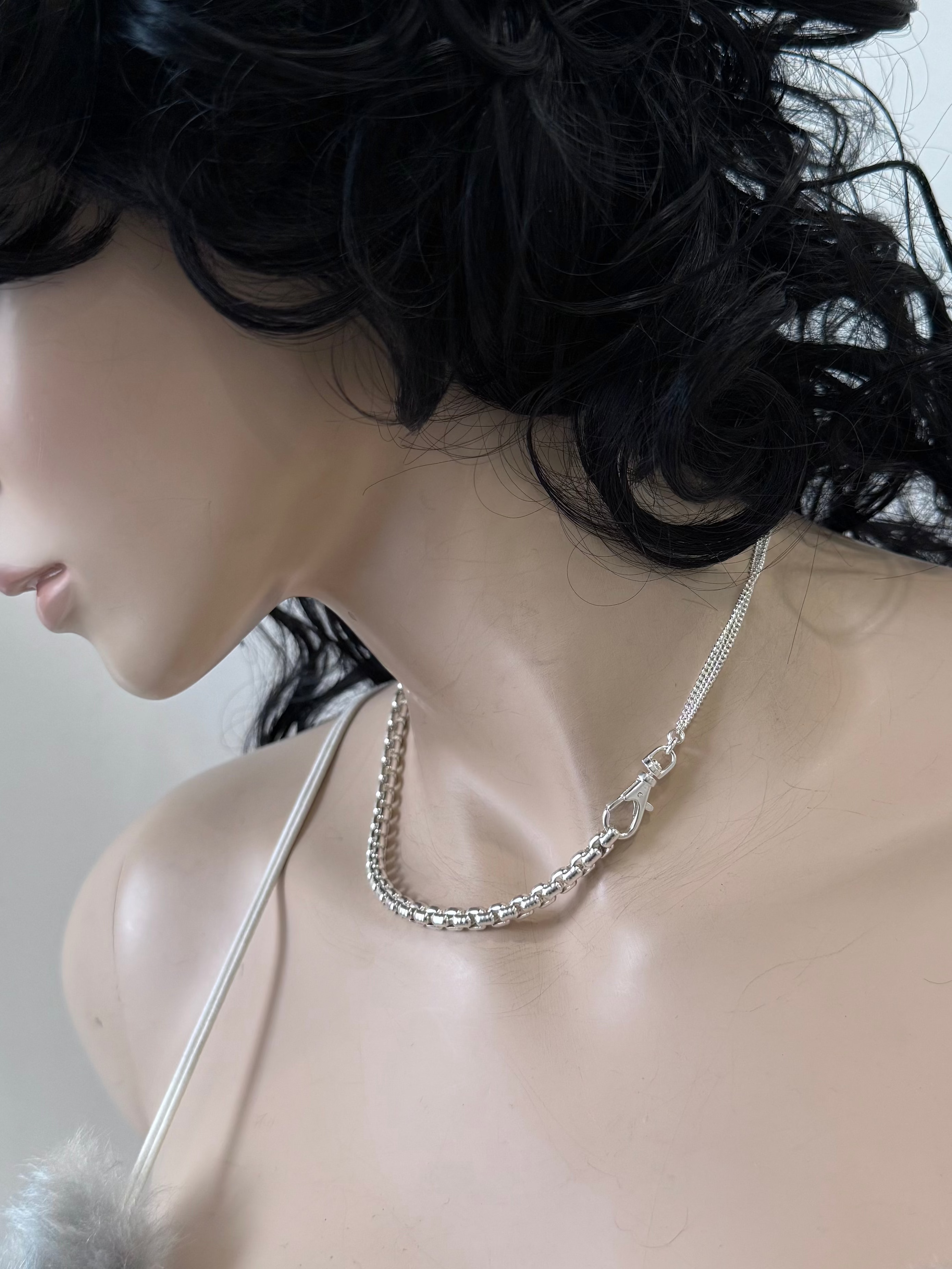 BELL BOXER NECKLACE