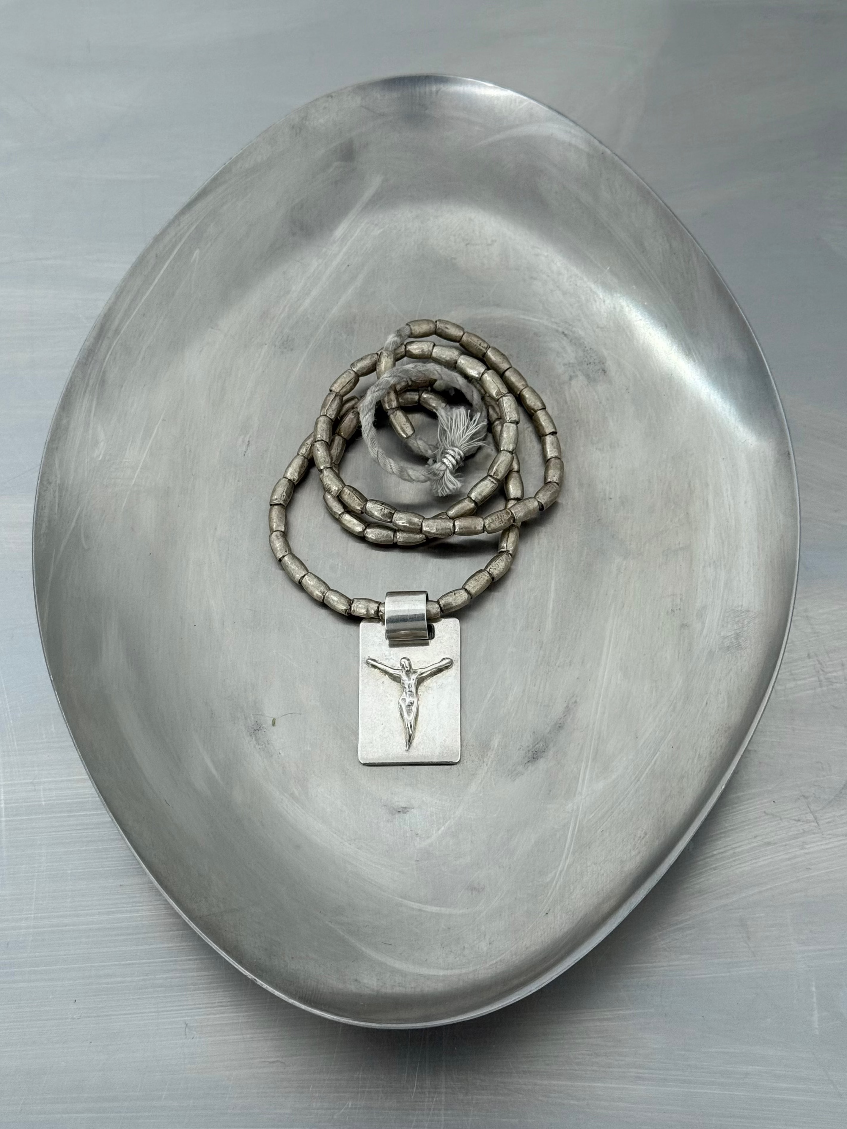 BOLE BEADED CRUCIFIX NECKLACE