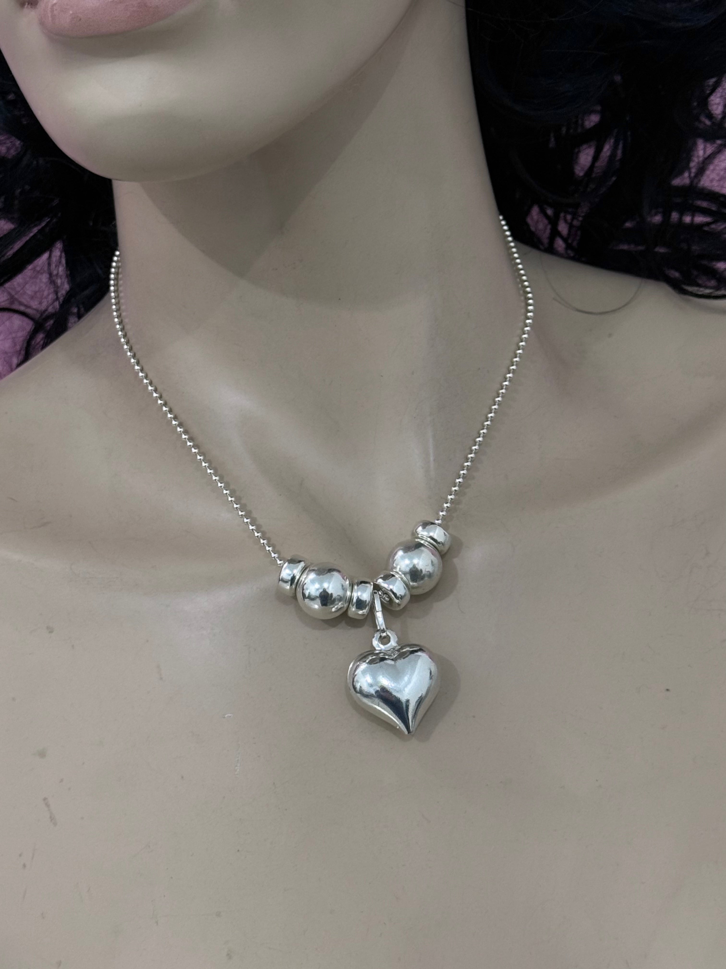 HEART BEAD BALL NECKLACE