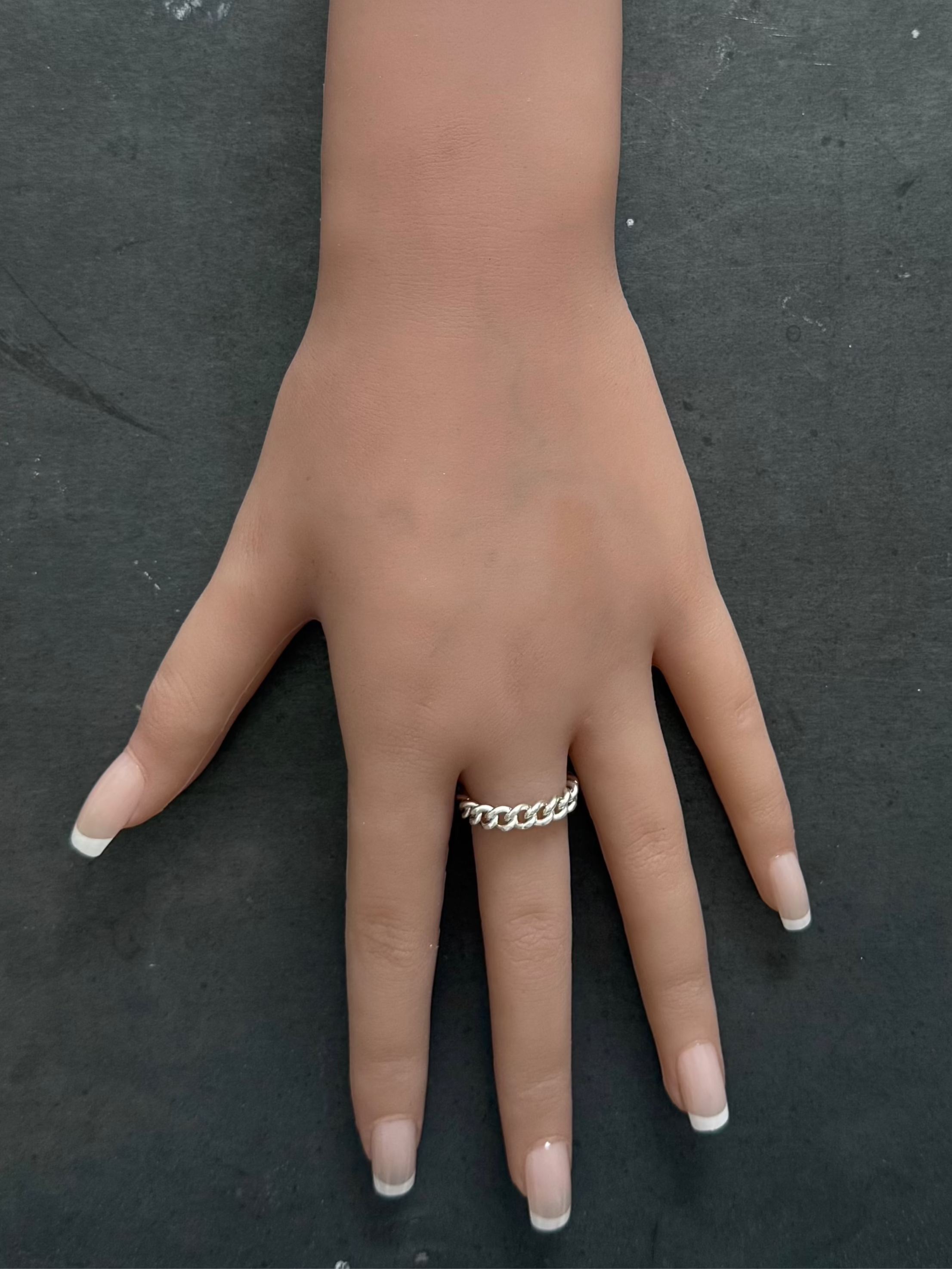 DAVE CURB SILVER CHAIN RING