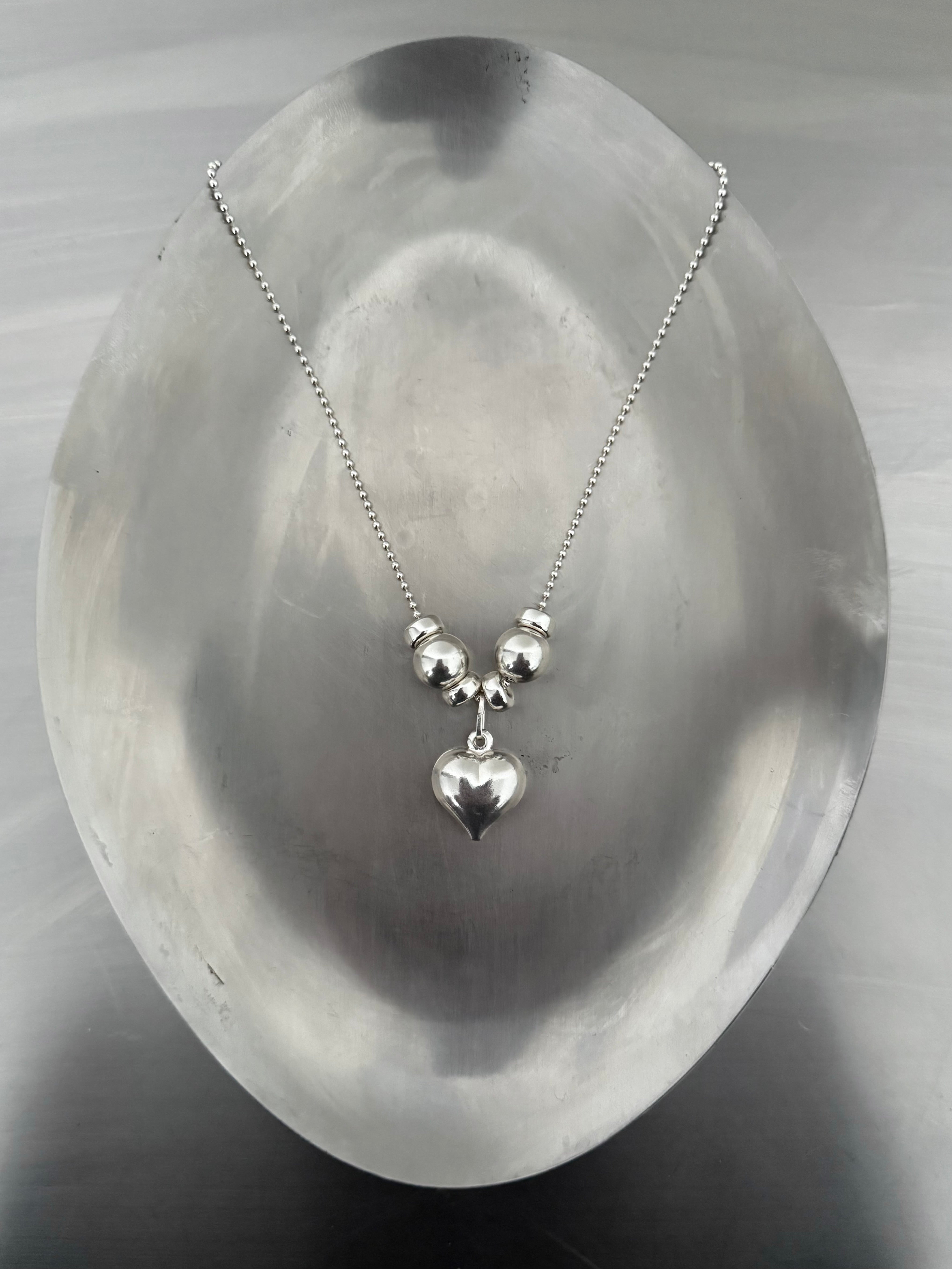HEART BEAD BALL NECKLACE