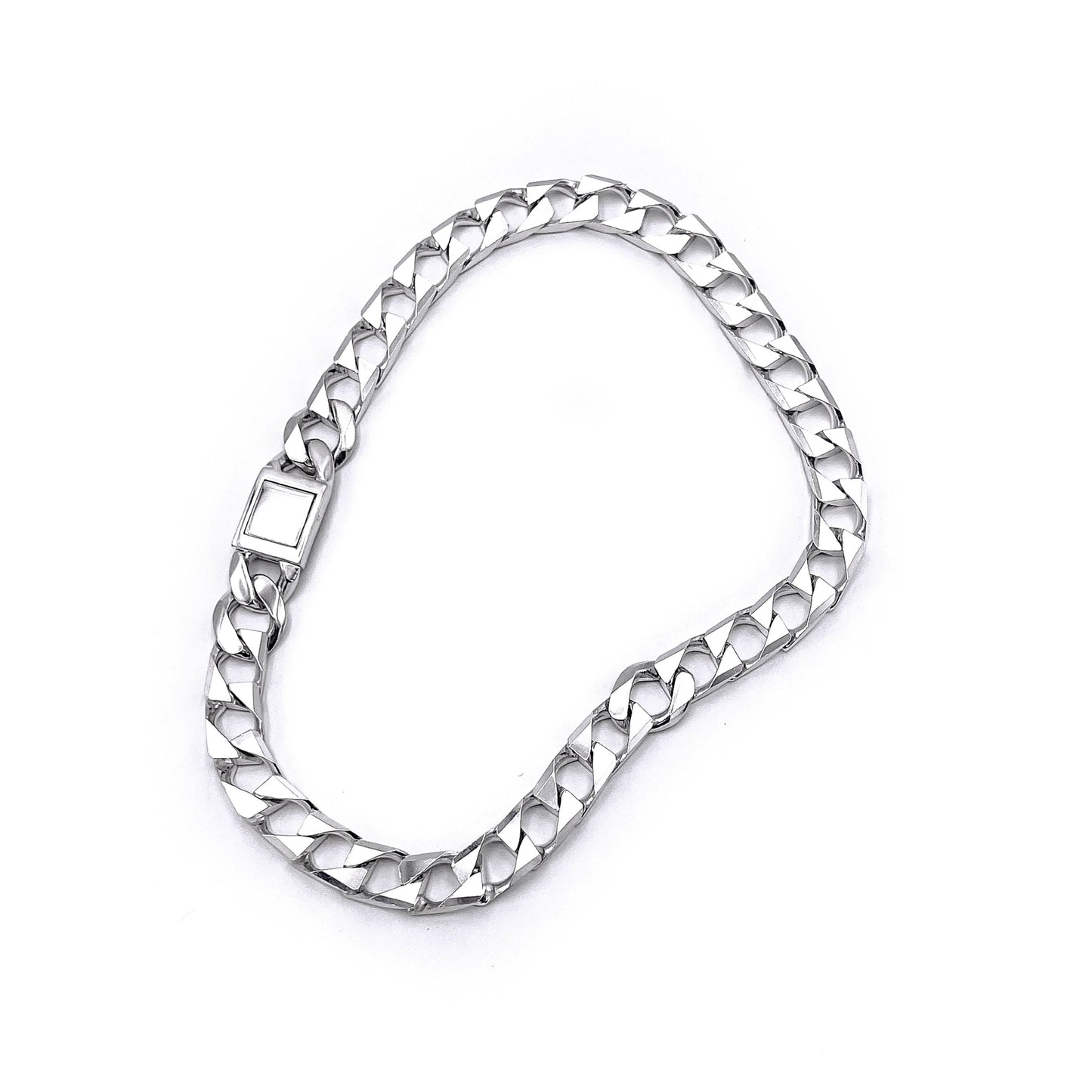 Streamlined flat wrist cuff in solid silver. FLATS
