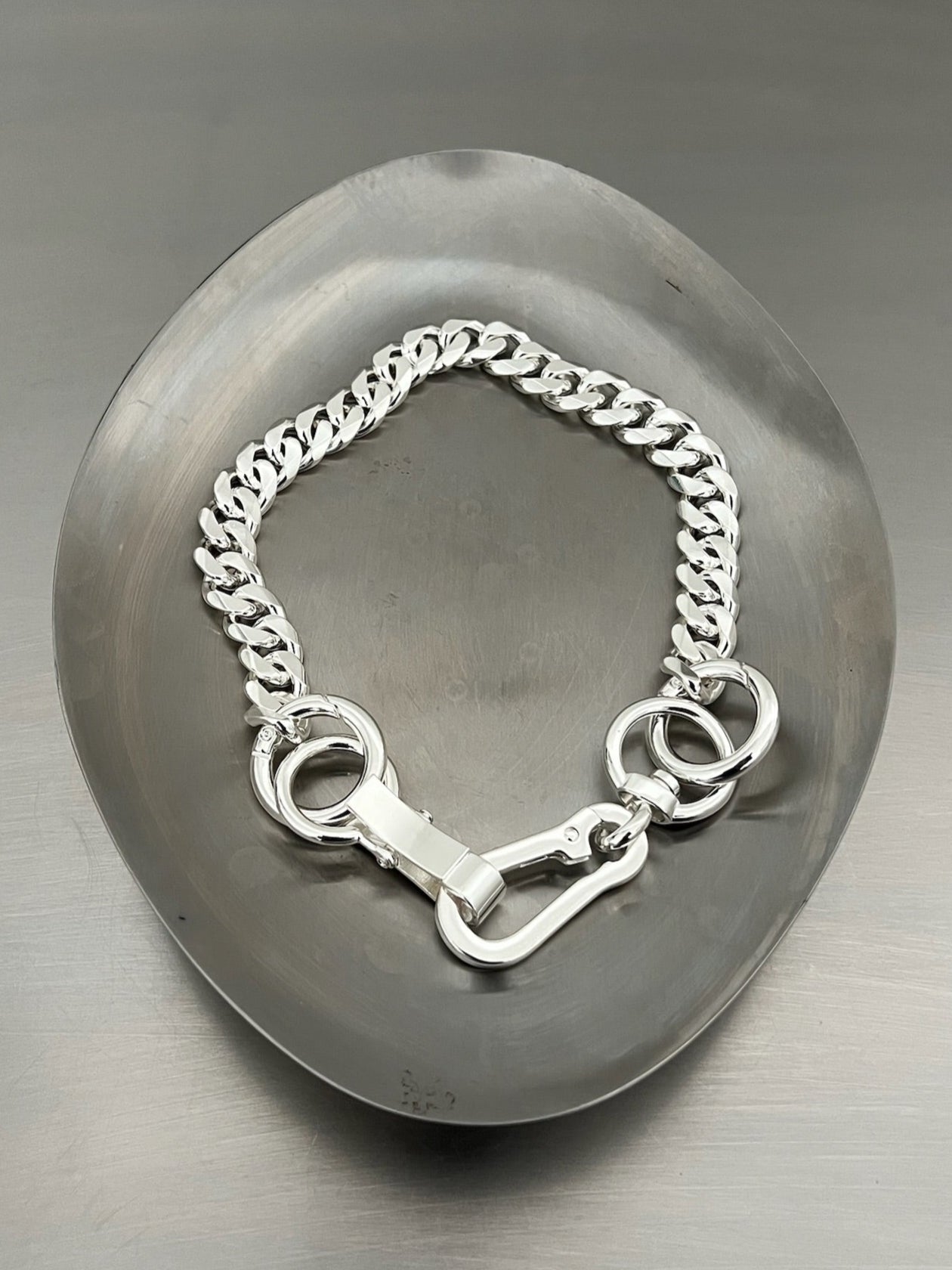 ANT CHOKER