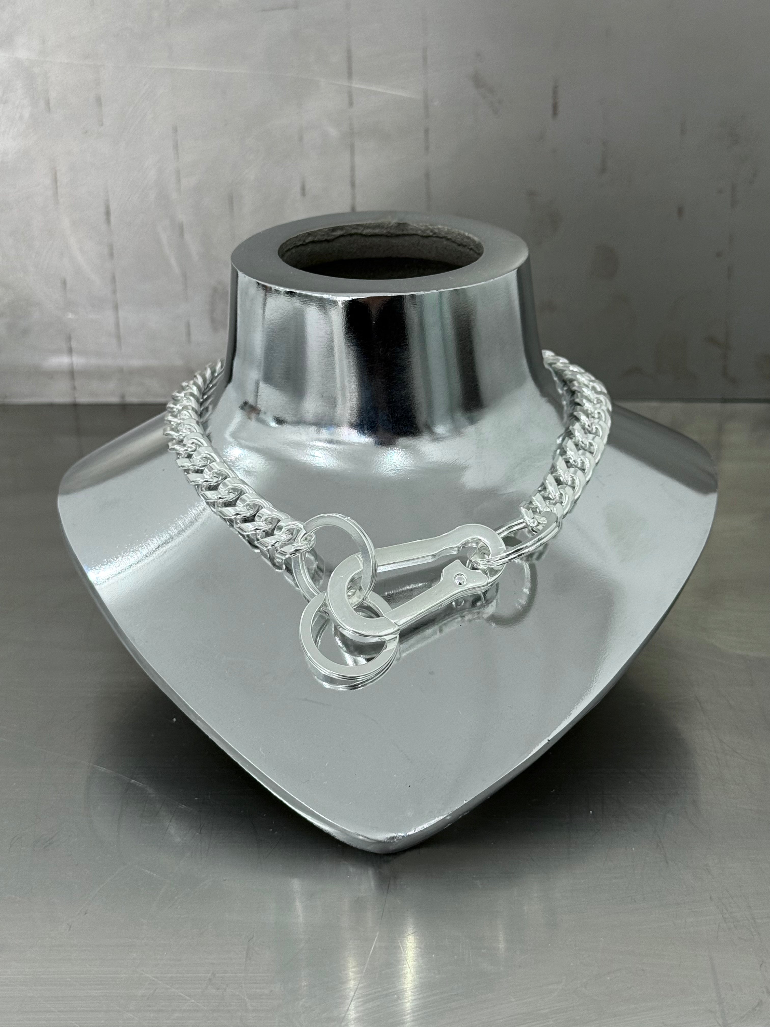 PEAR CURB NECKLACE