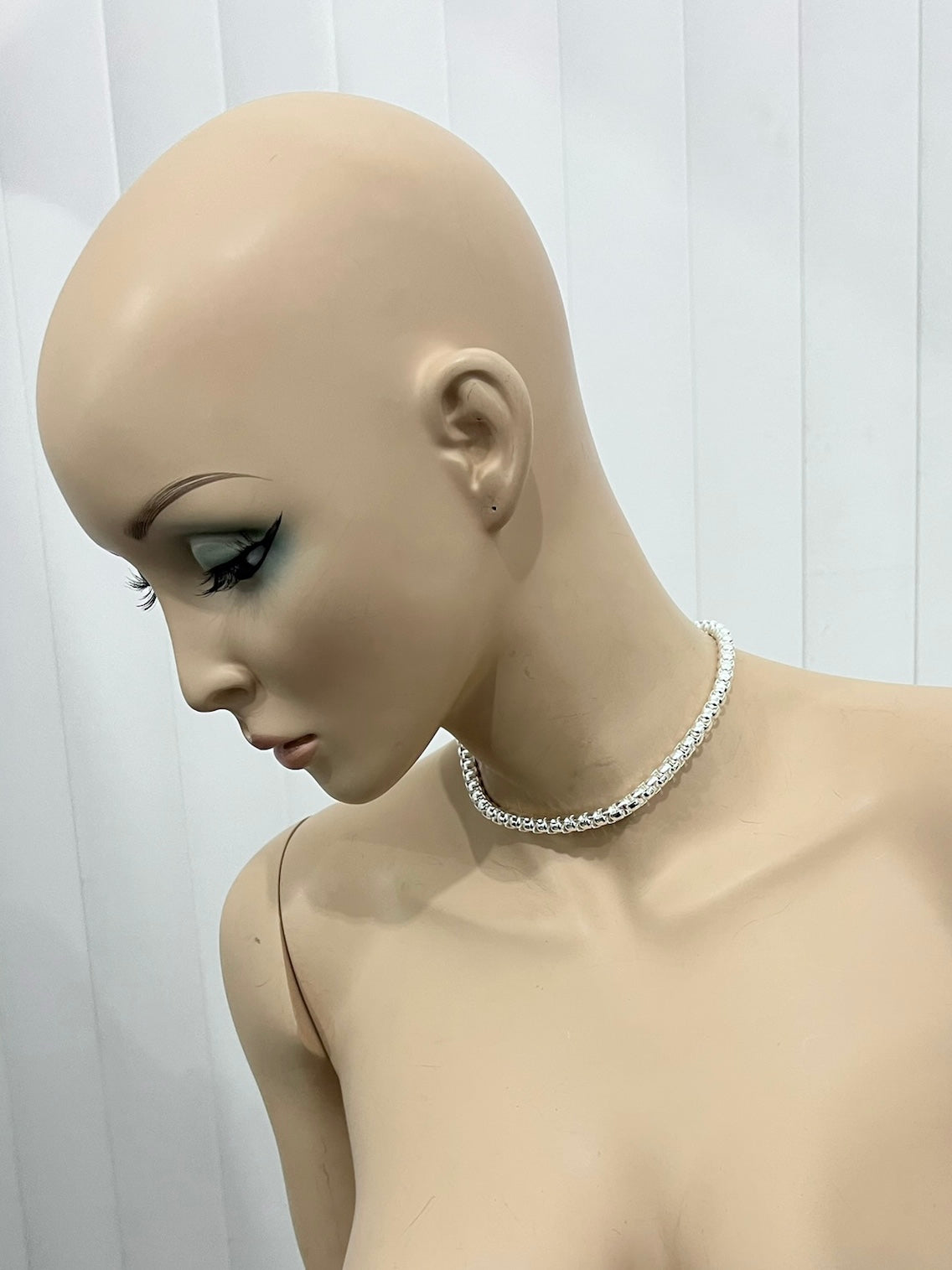 SERIS BOXER NECKLACE