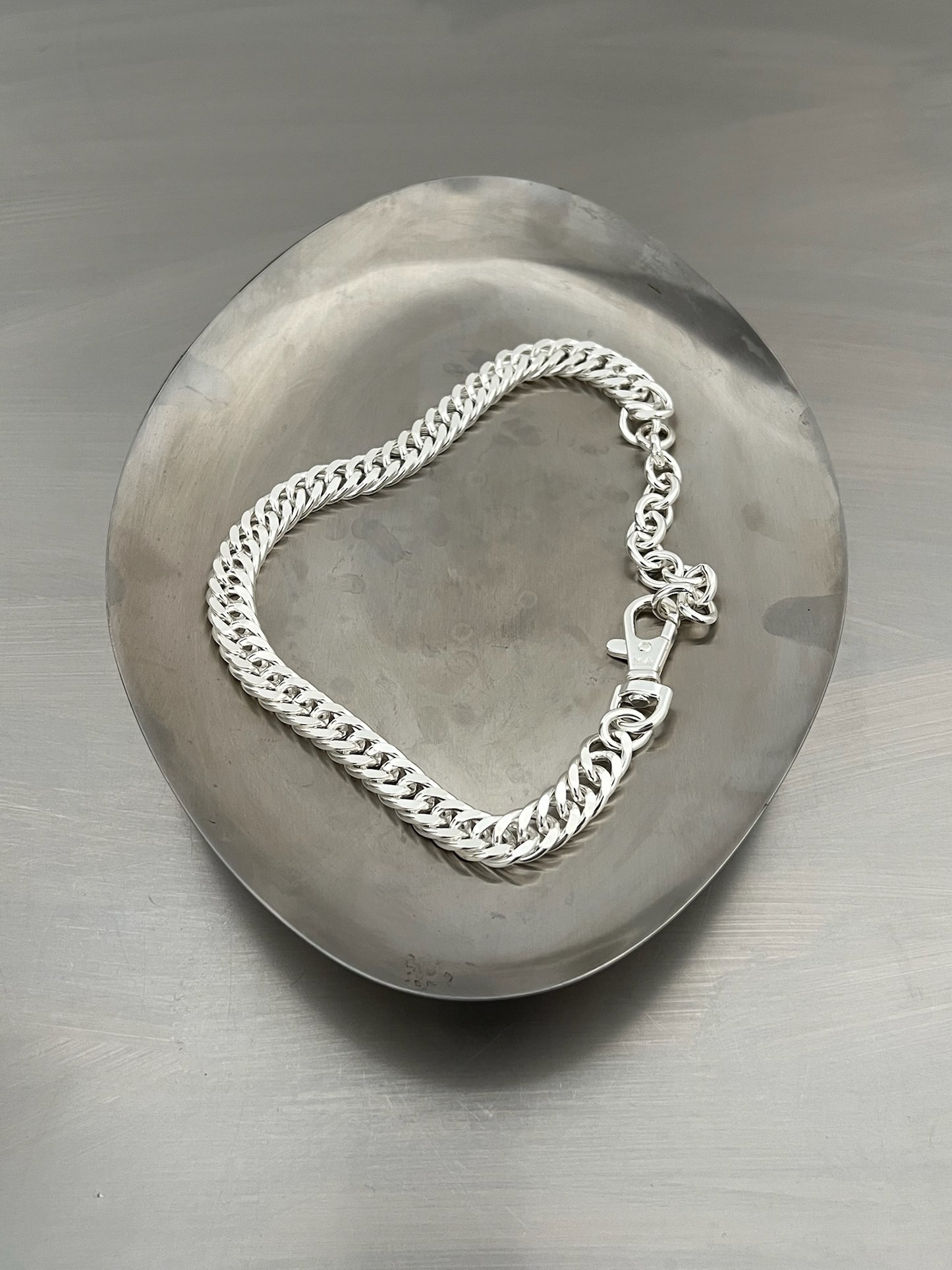 TWIGGI ADJUSTABLE NECKLACE