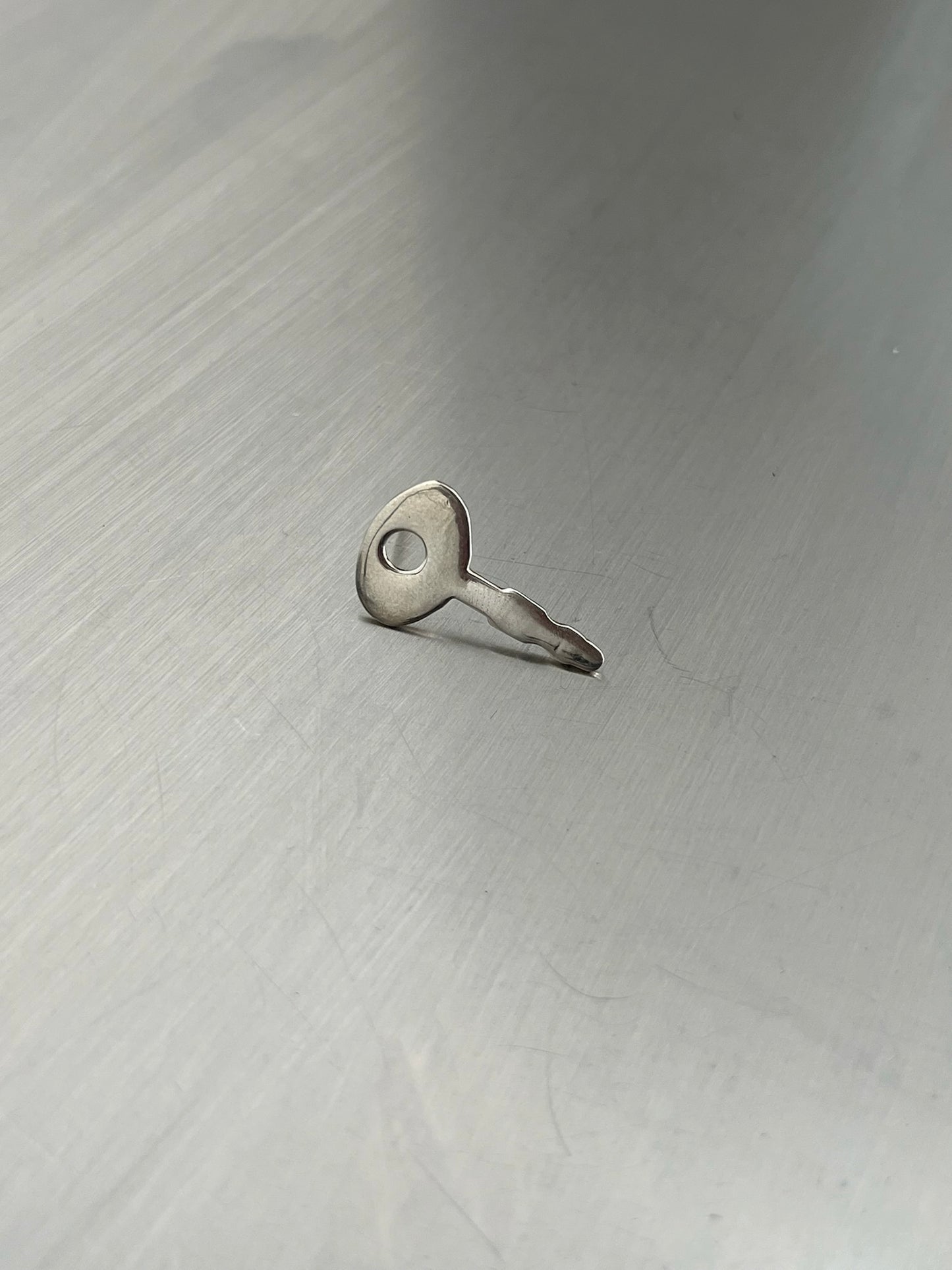 KEY POST EARRING