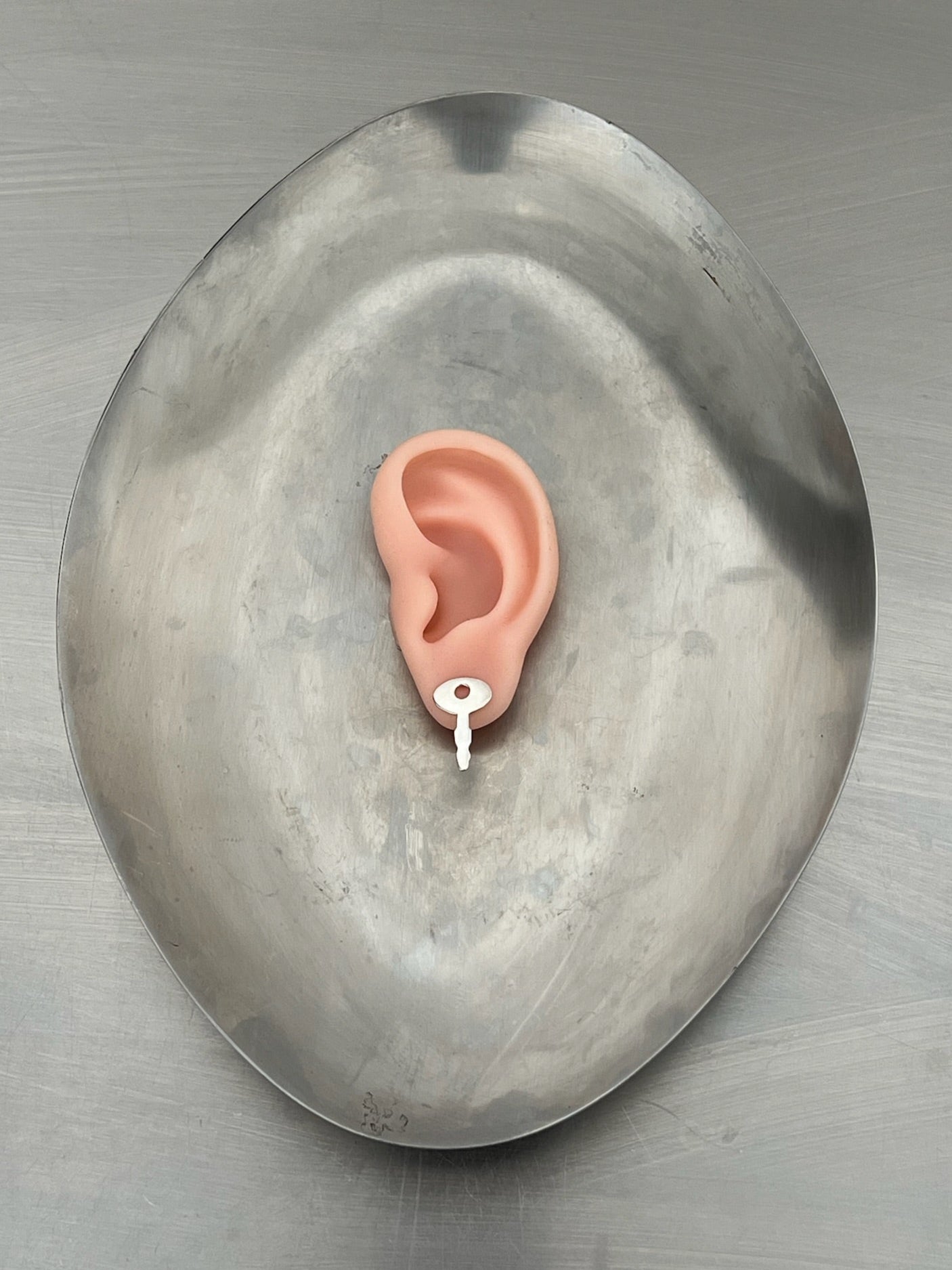 KEY POST EARRING