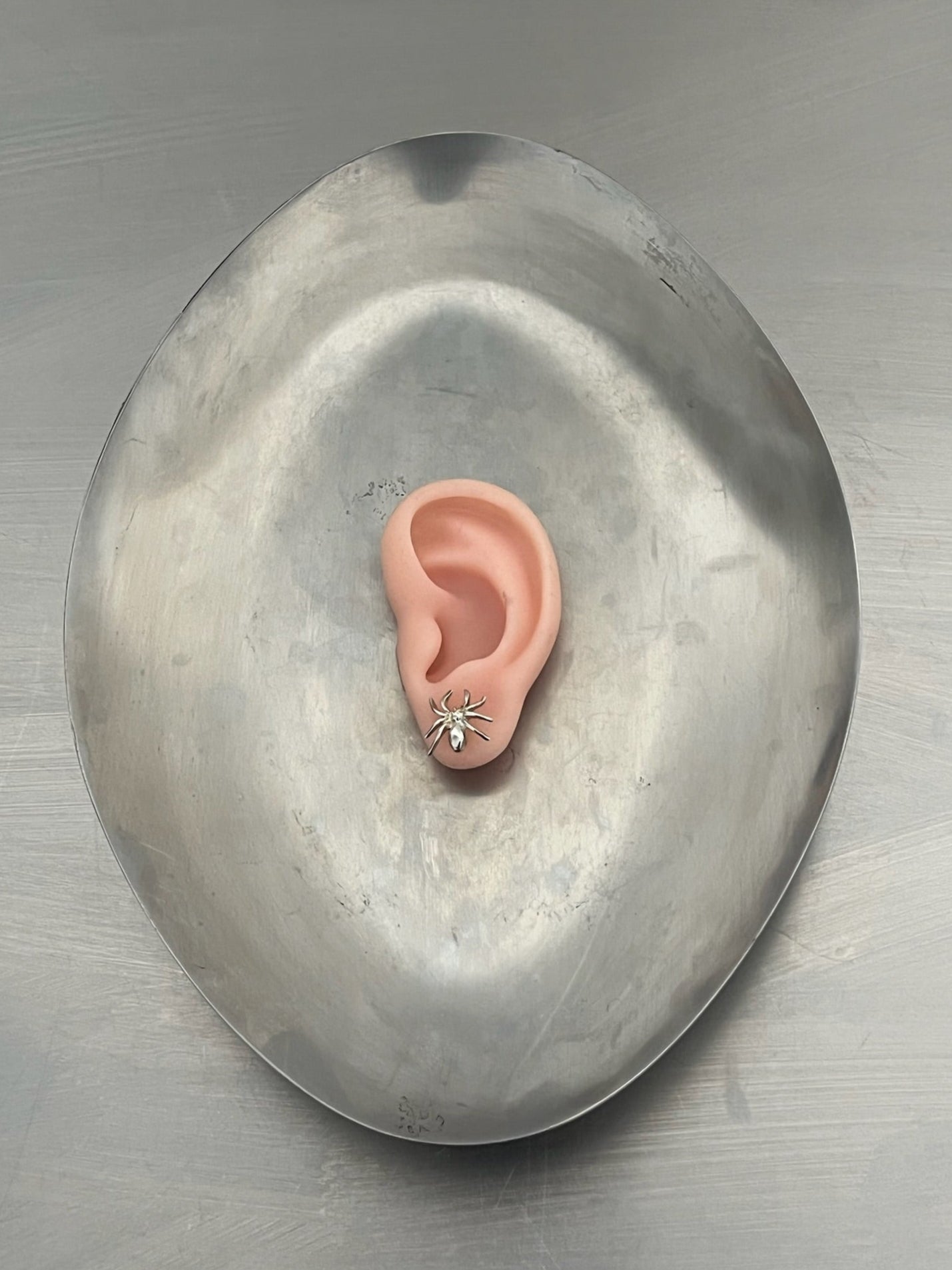 SPYDER SILVER STUD EARRING