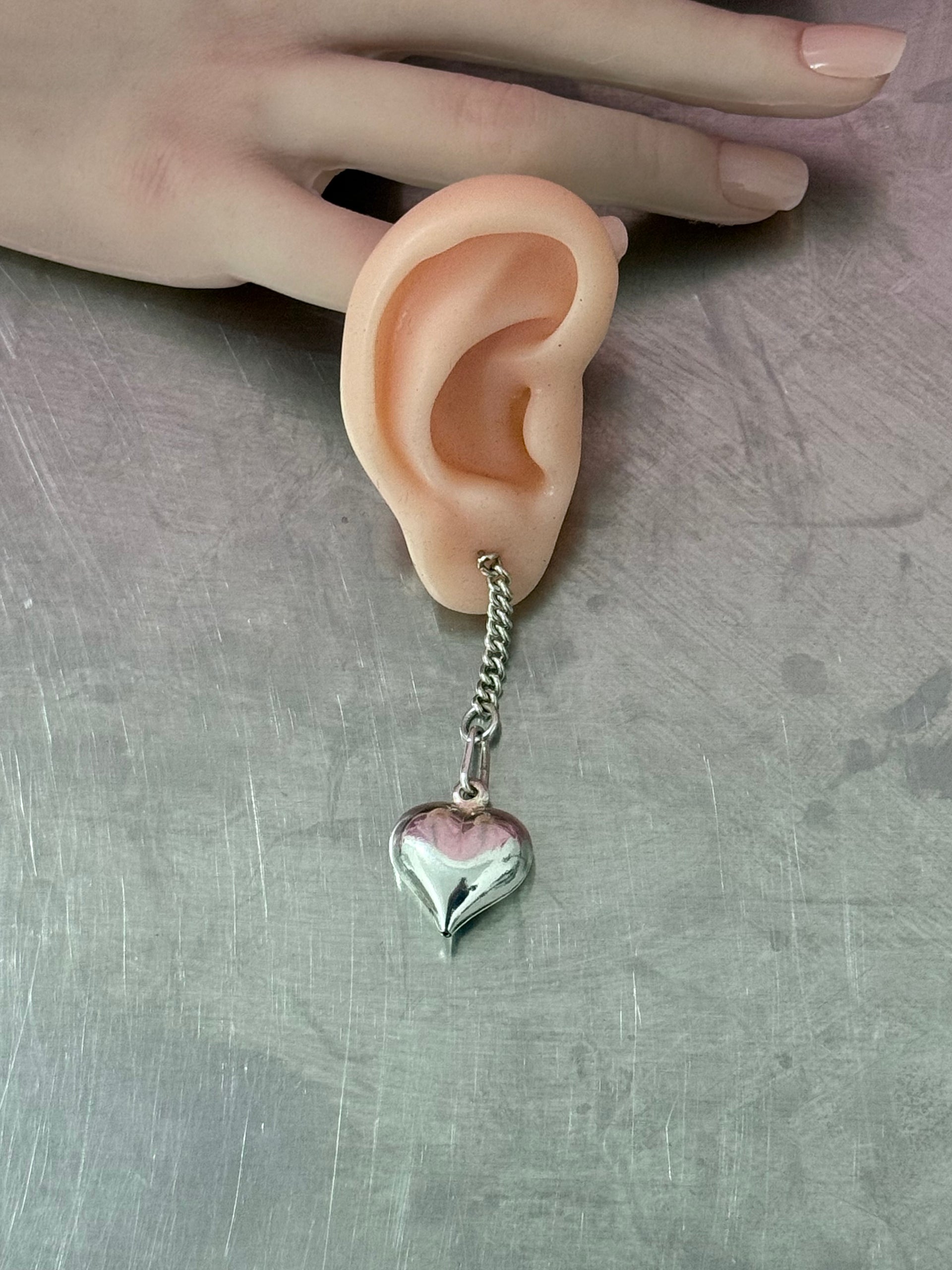 AVERI LUV DROP EARRING