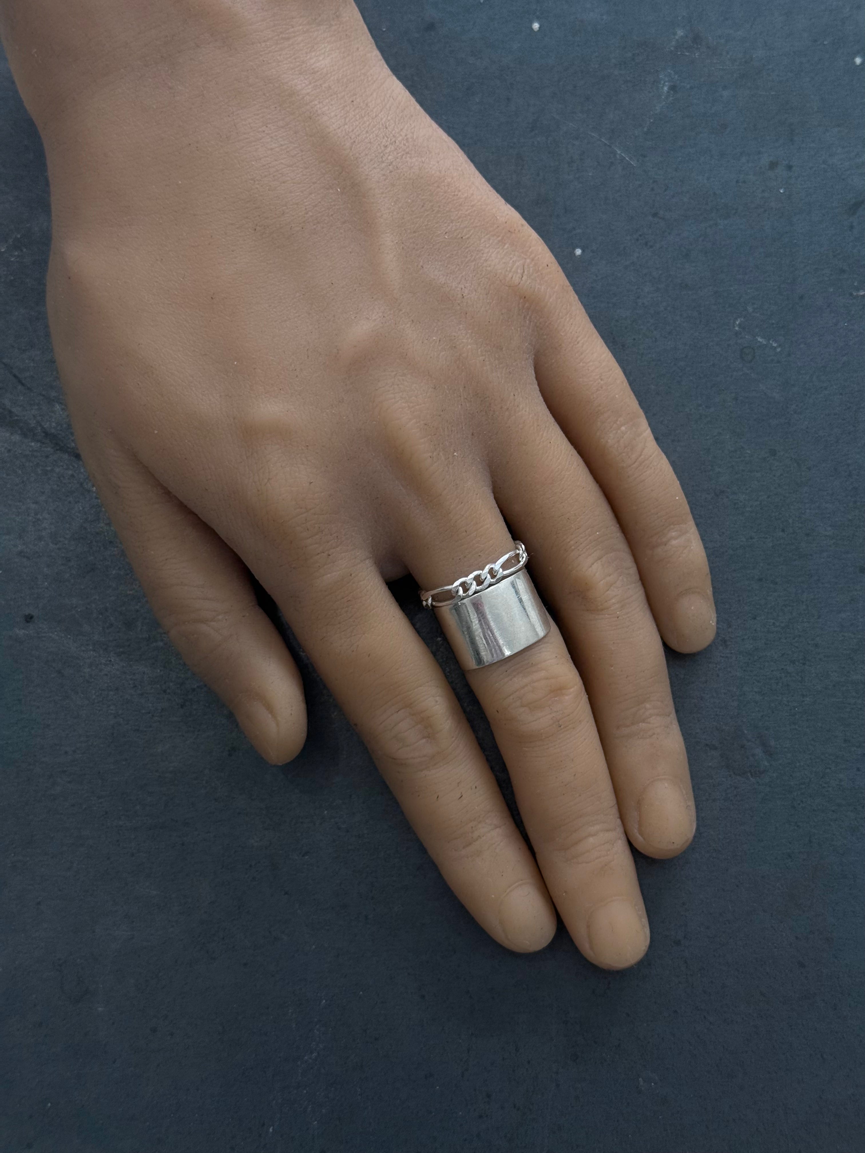 BABY FIGARO LINK SILVER RING