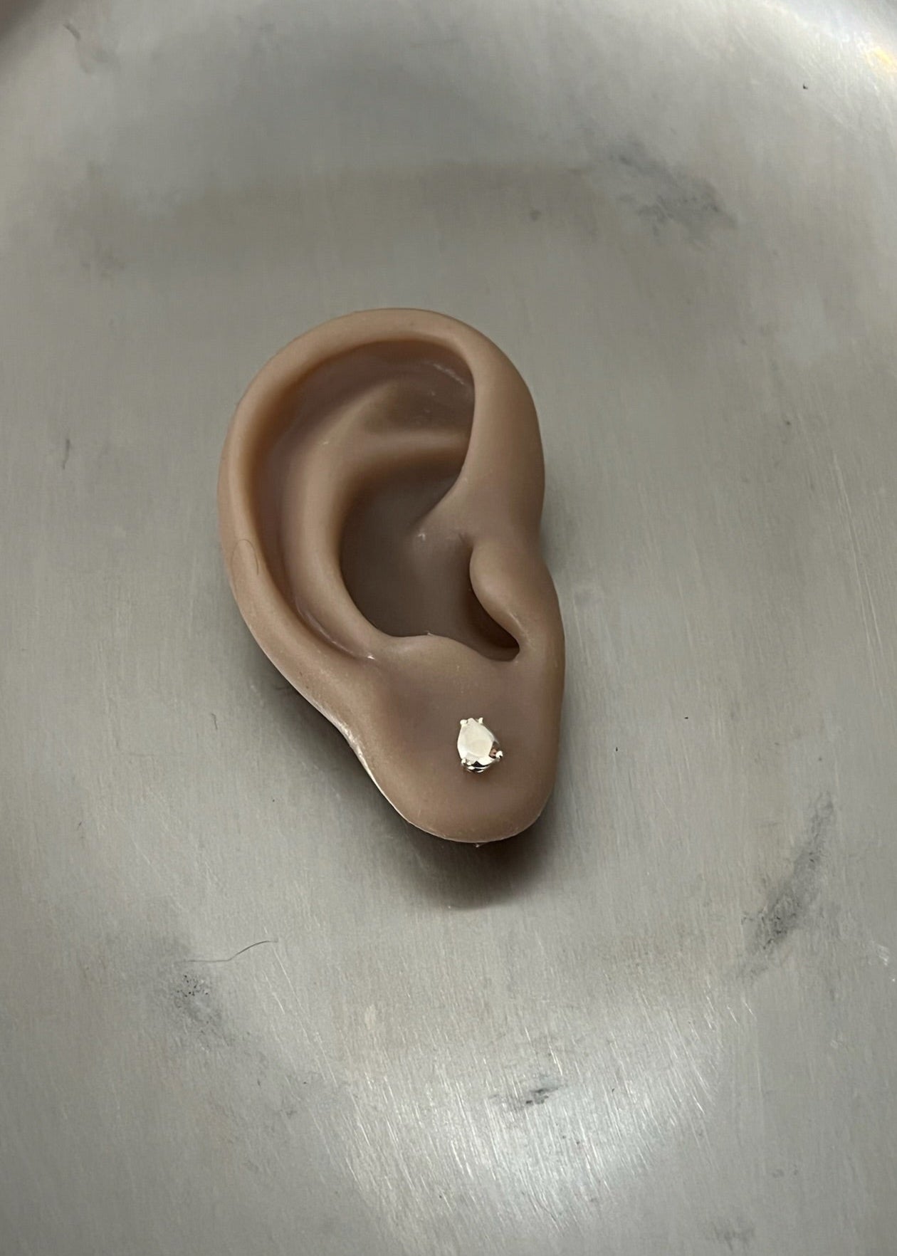 TEAR DROP SILVER STUD EARRING