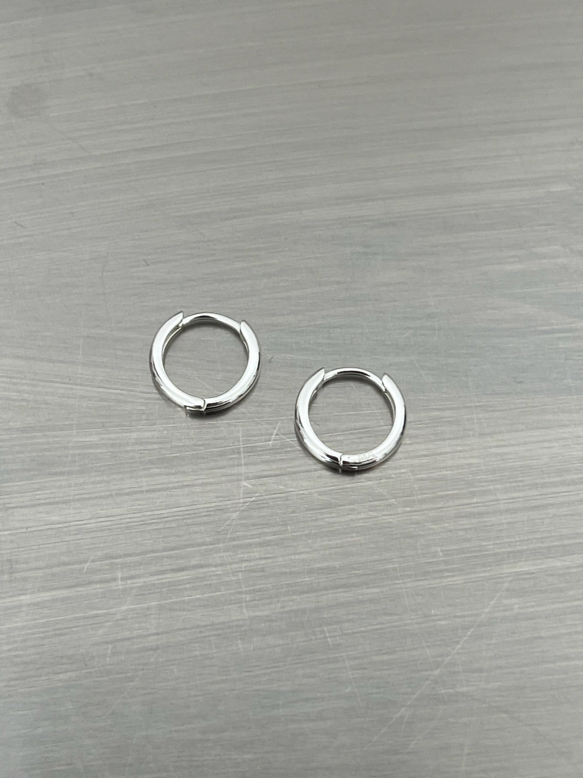 SIGNATURE SILVER HOOP