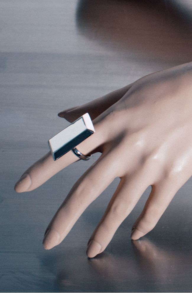 BAGUETTE RING