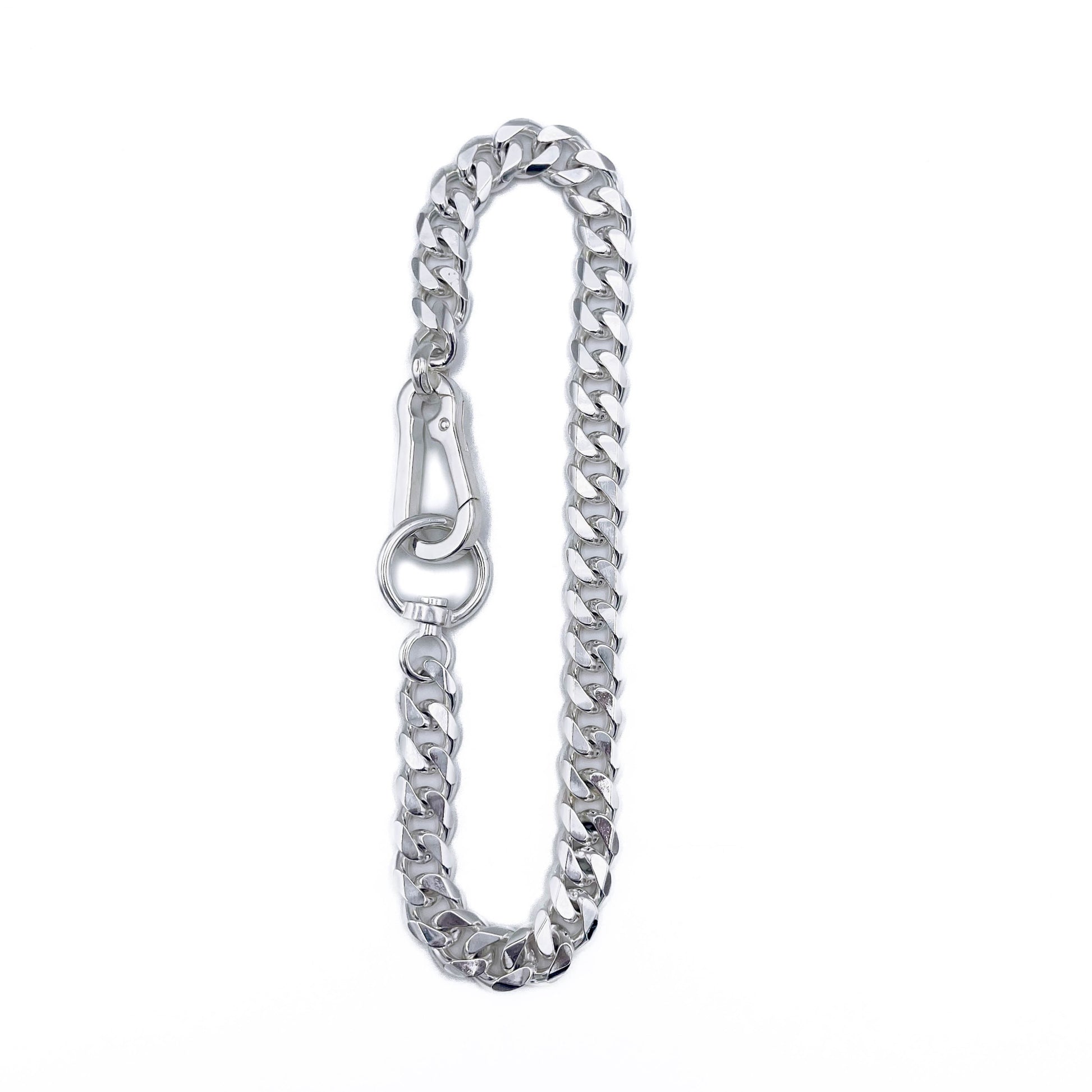 Classic Cuban link design with a hefty profile . Flat