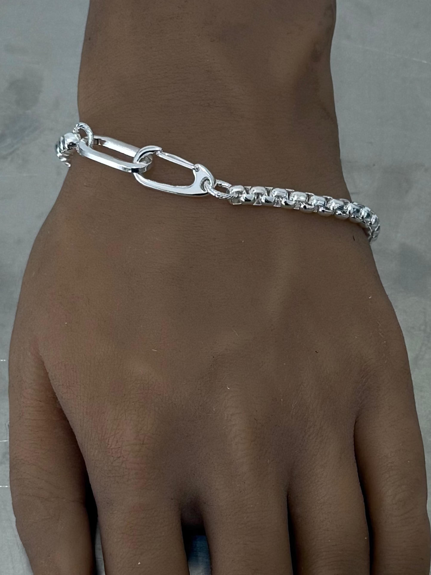 LICHI SPIKE BRACELET