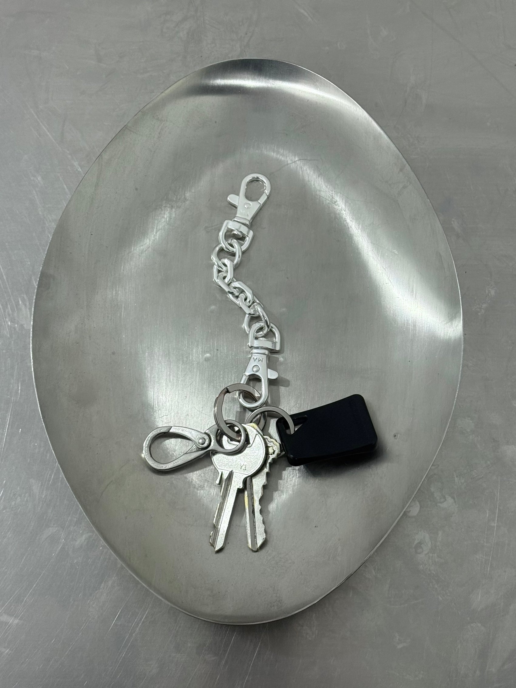 LONE DIAMOND LINK KEYCHAIN