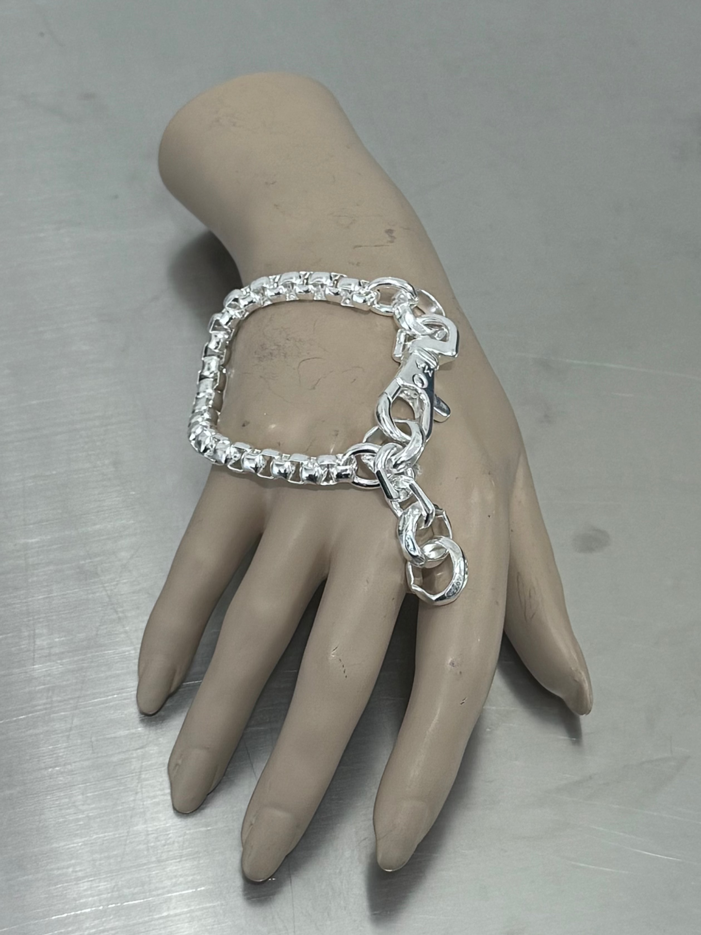 SERIS BOXER BRACELET