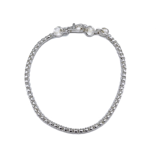 SERIS BOXER NECKLACE