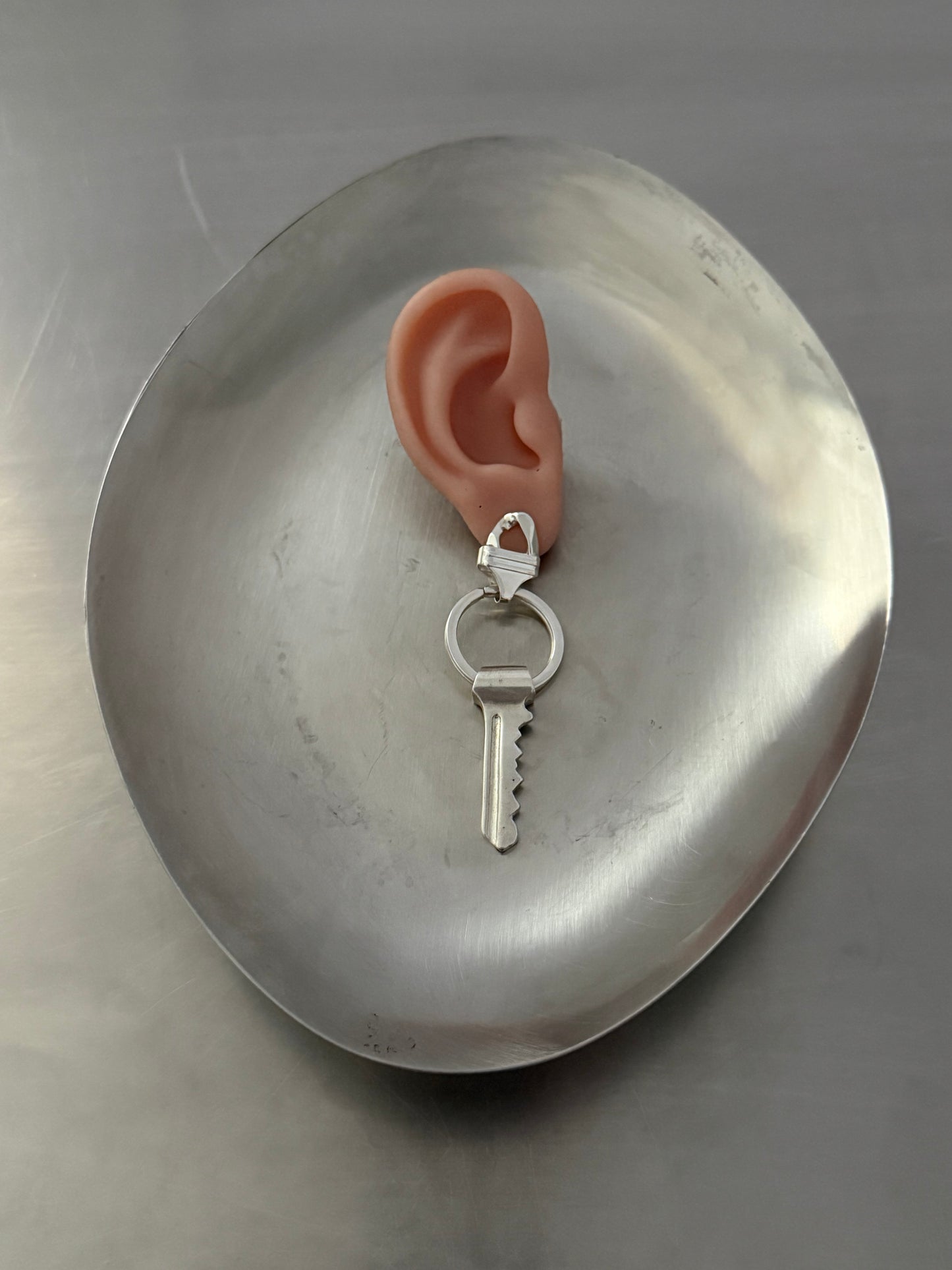 KEY DROP EARRING