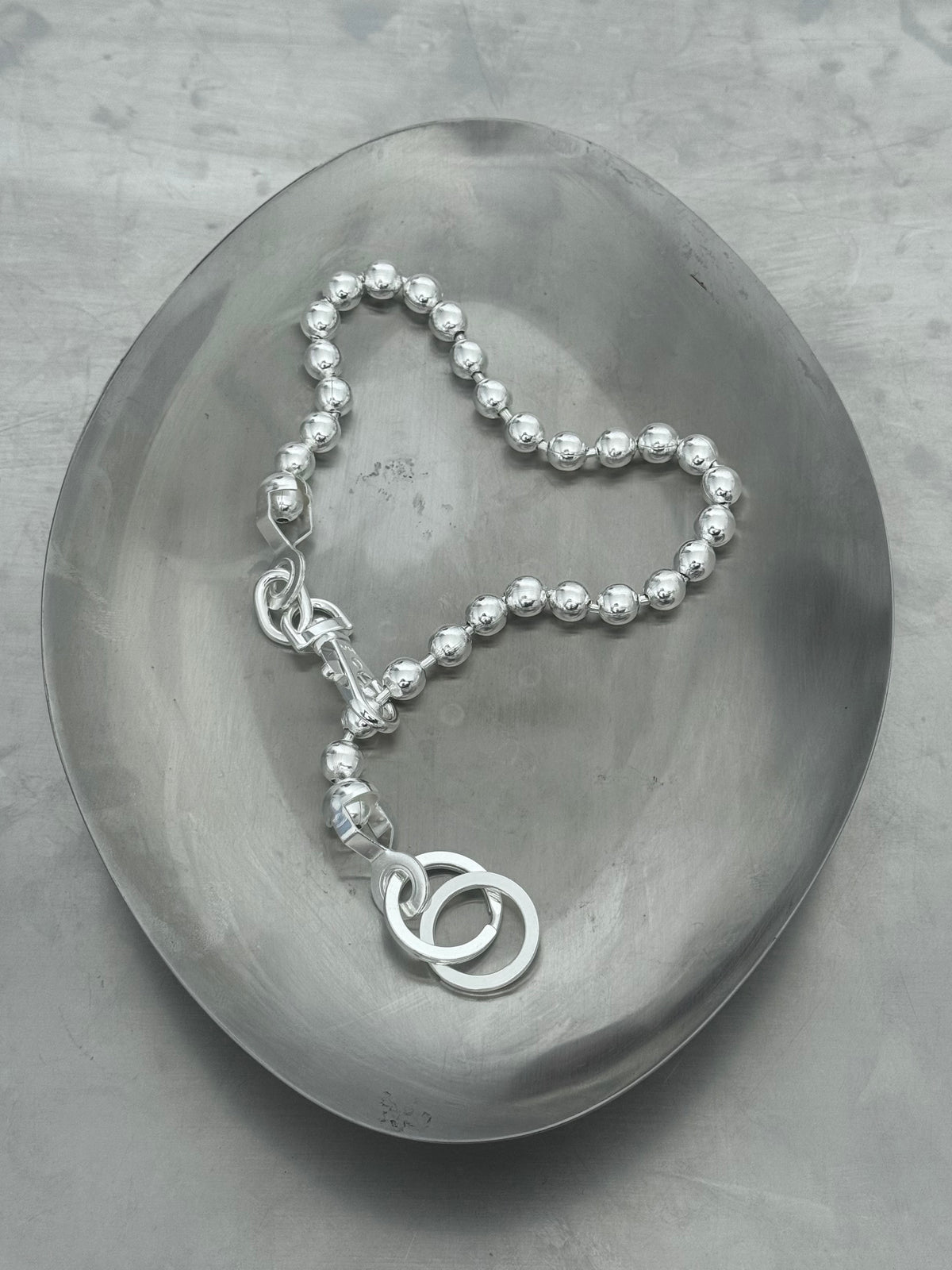 BALL CHOKER