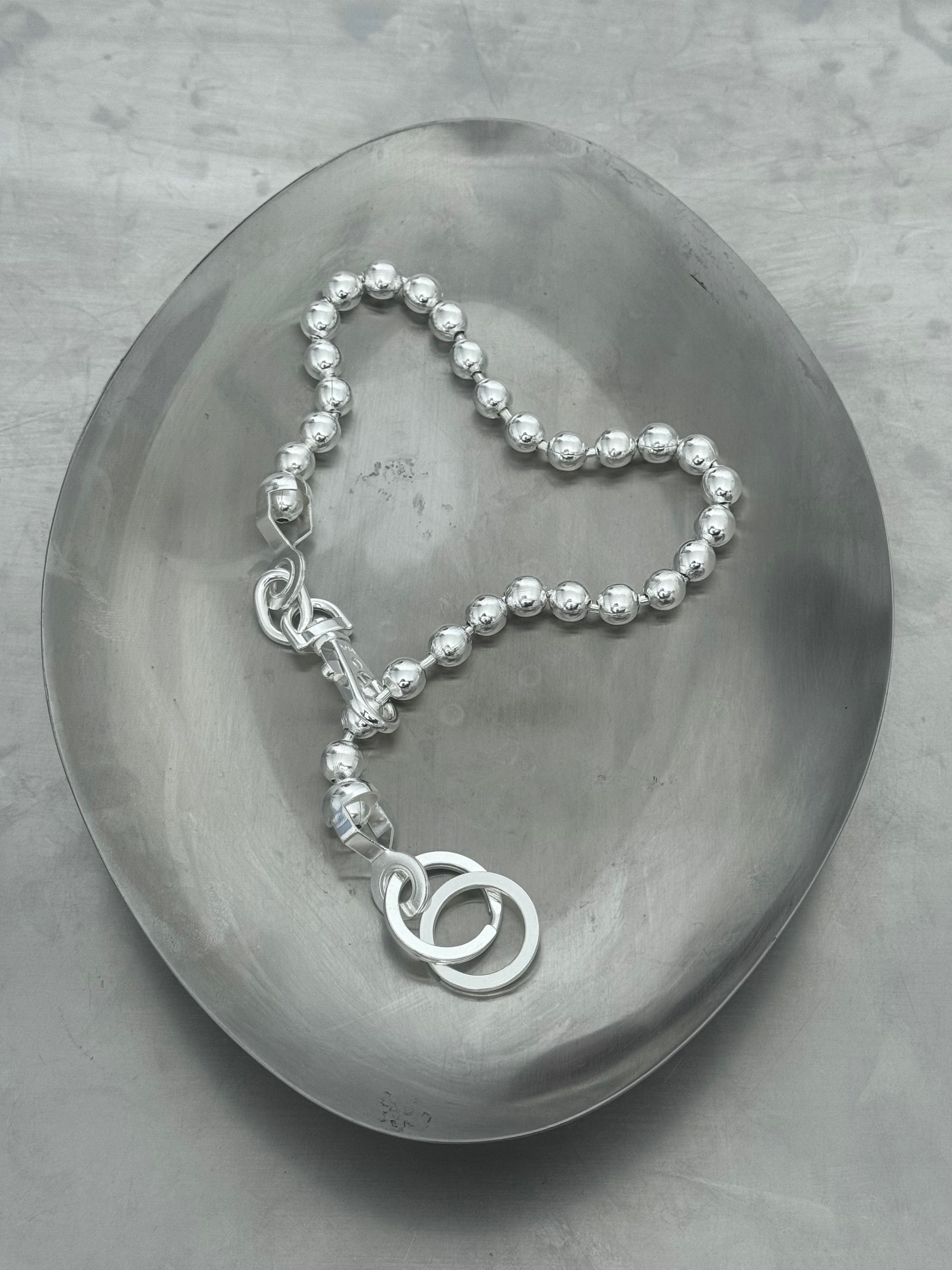 BALL CHOKER