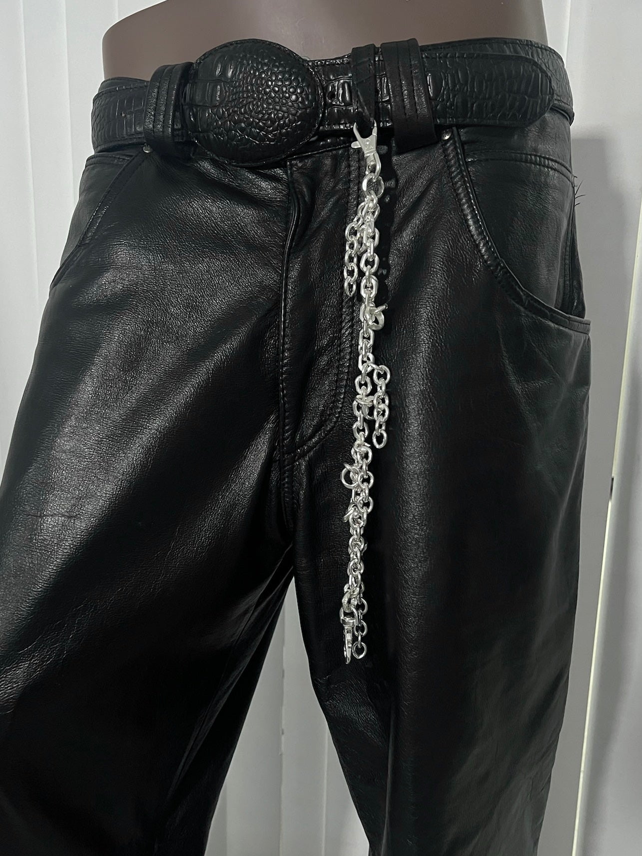 FRINGE KEYCHAIN