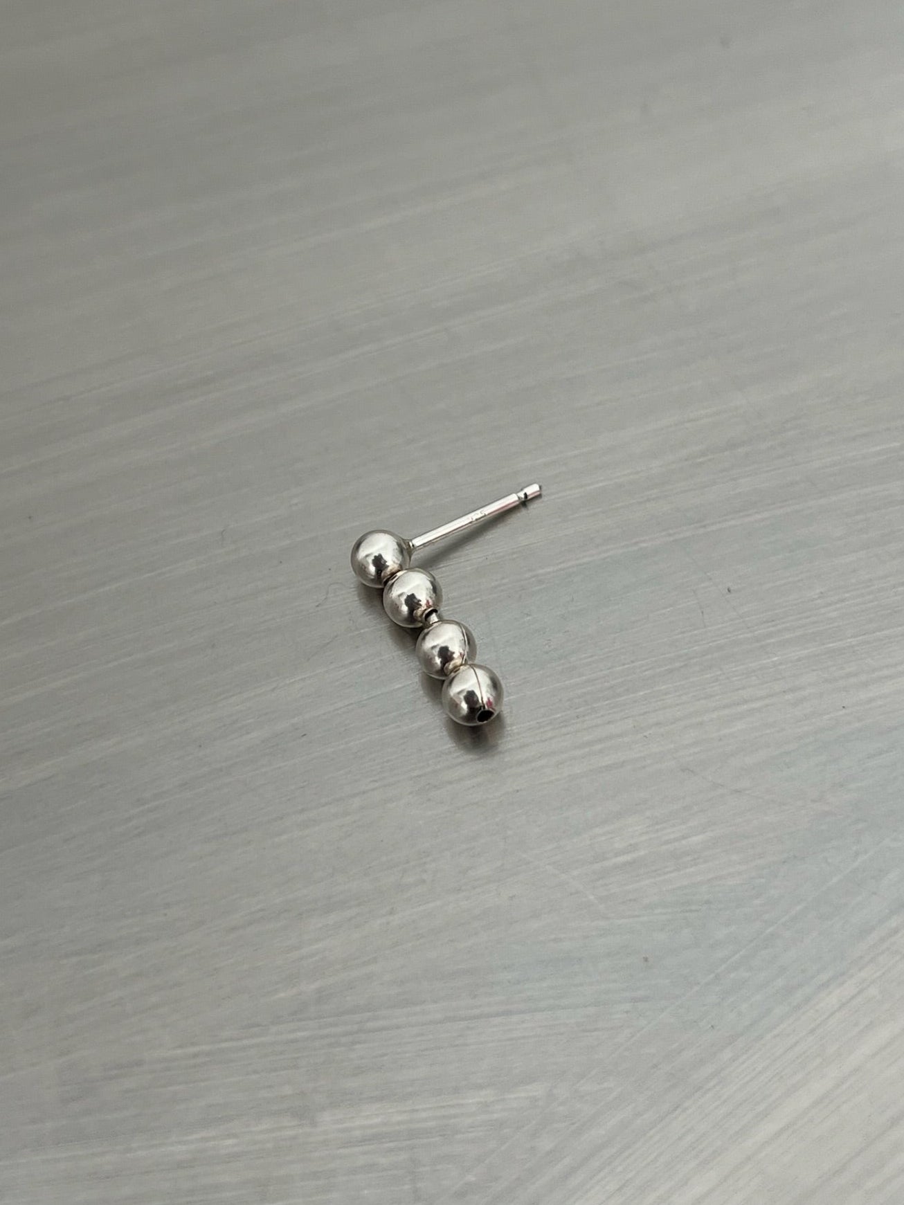 PEGGY BALL SILVER EARRING