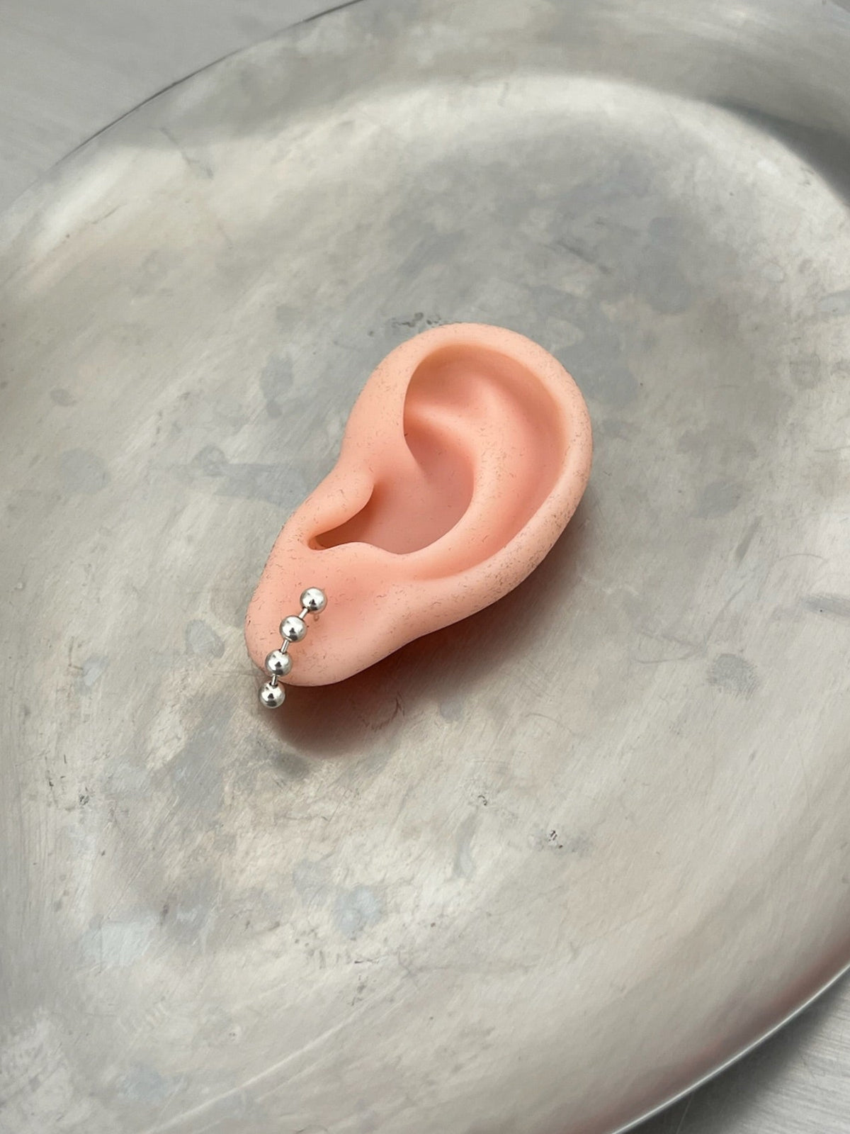 PEGGY BALL SILVER EARRING