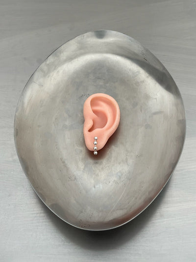 PEGGY BALL SILVER EARRING