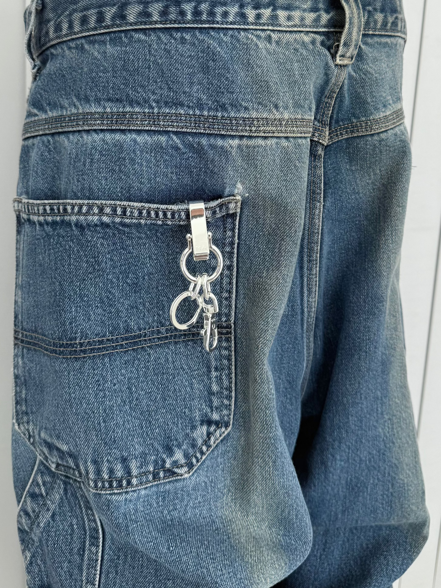 ARIA KEYCHAIN