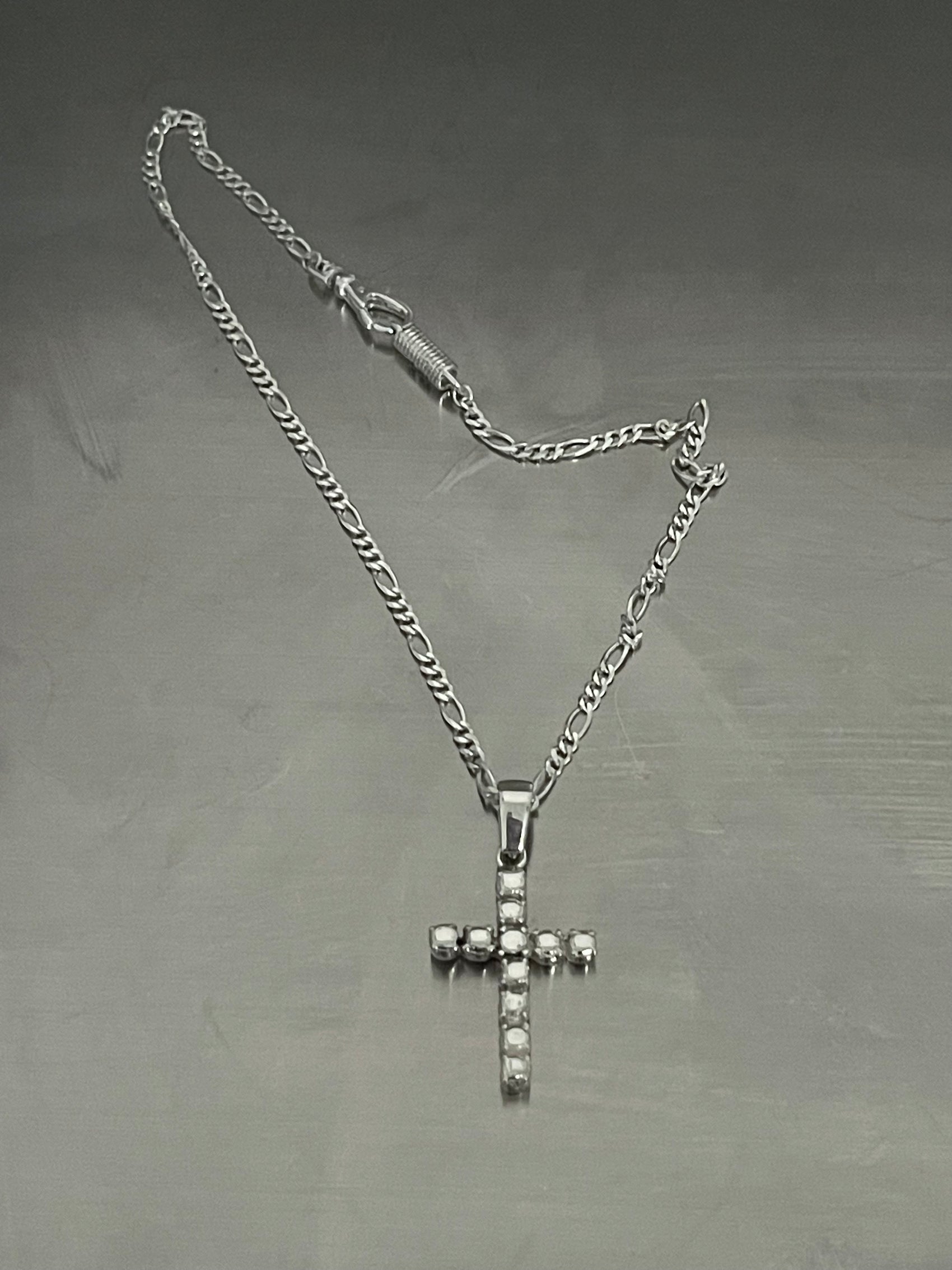 SILVER STONE CROSS PENDANT