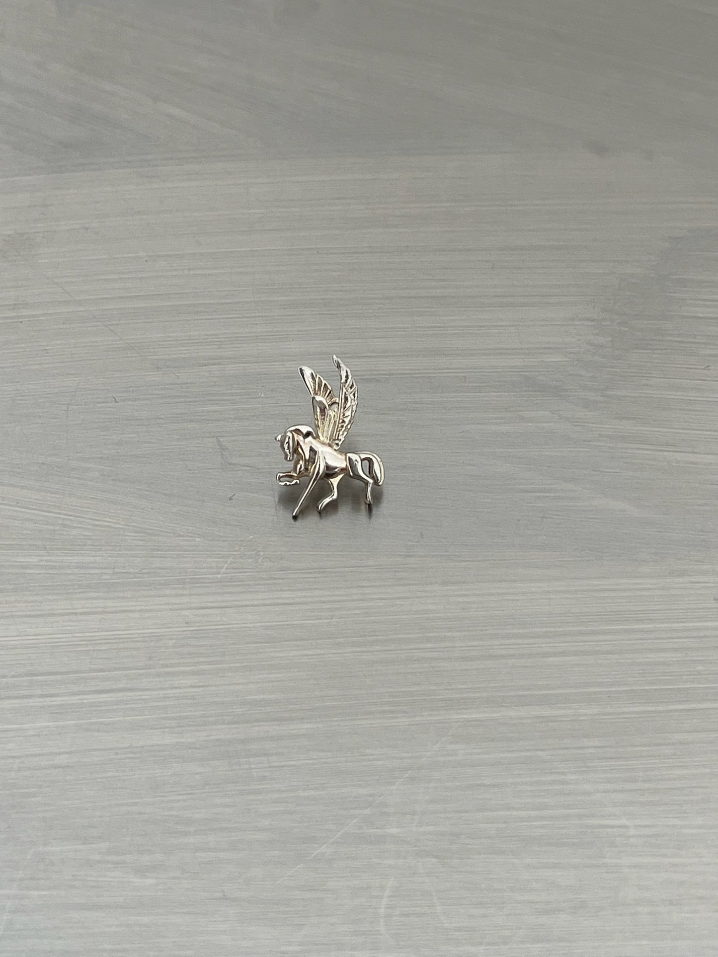 MINI PEGASUS POST EARRING