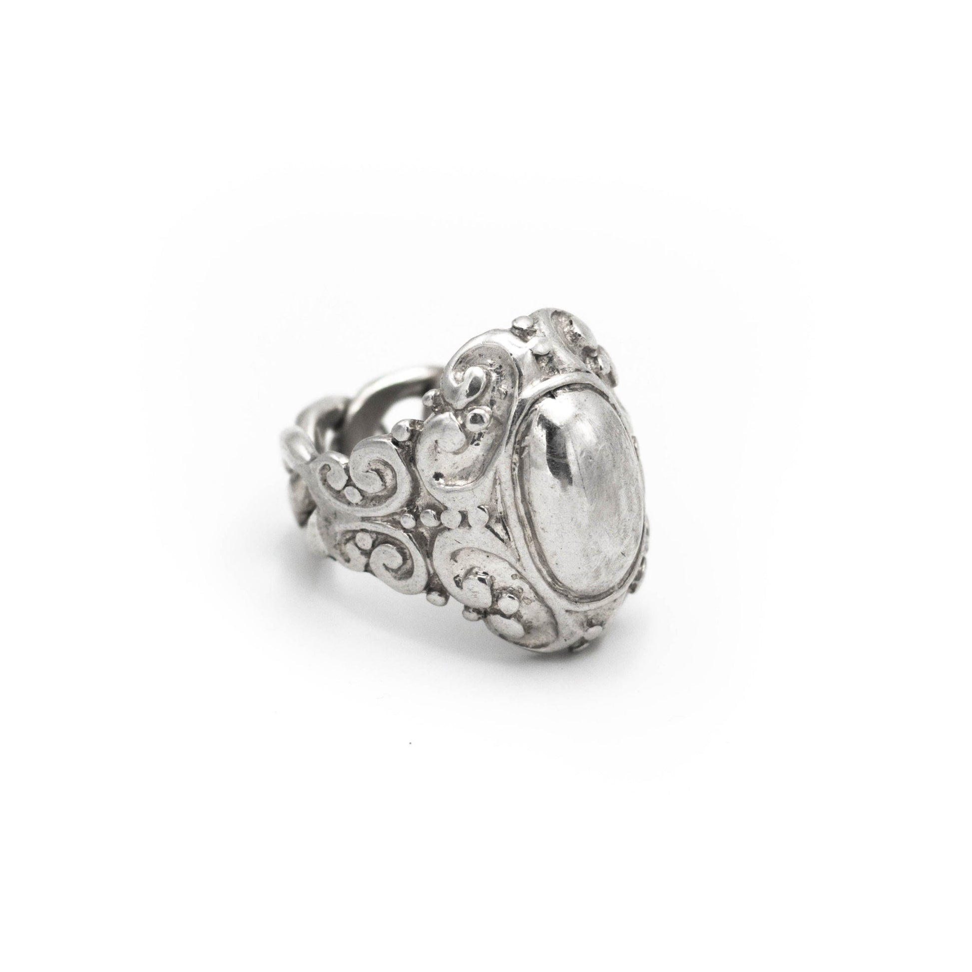 Classic signet-style band ring in silver . flats