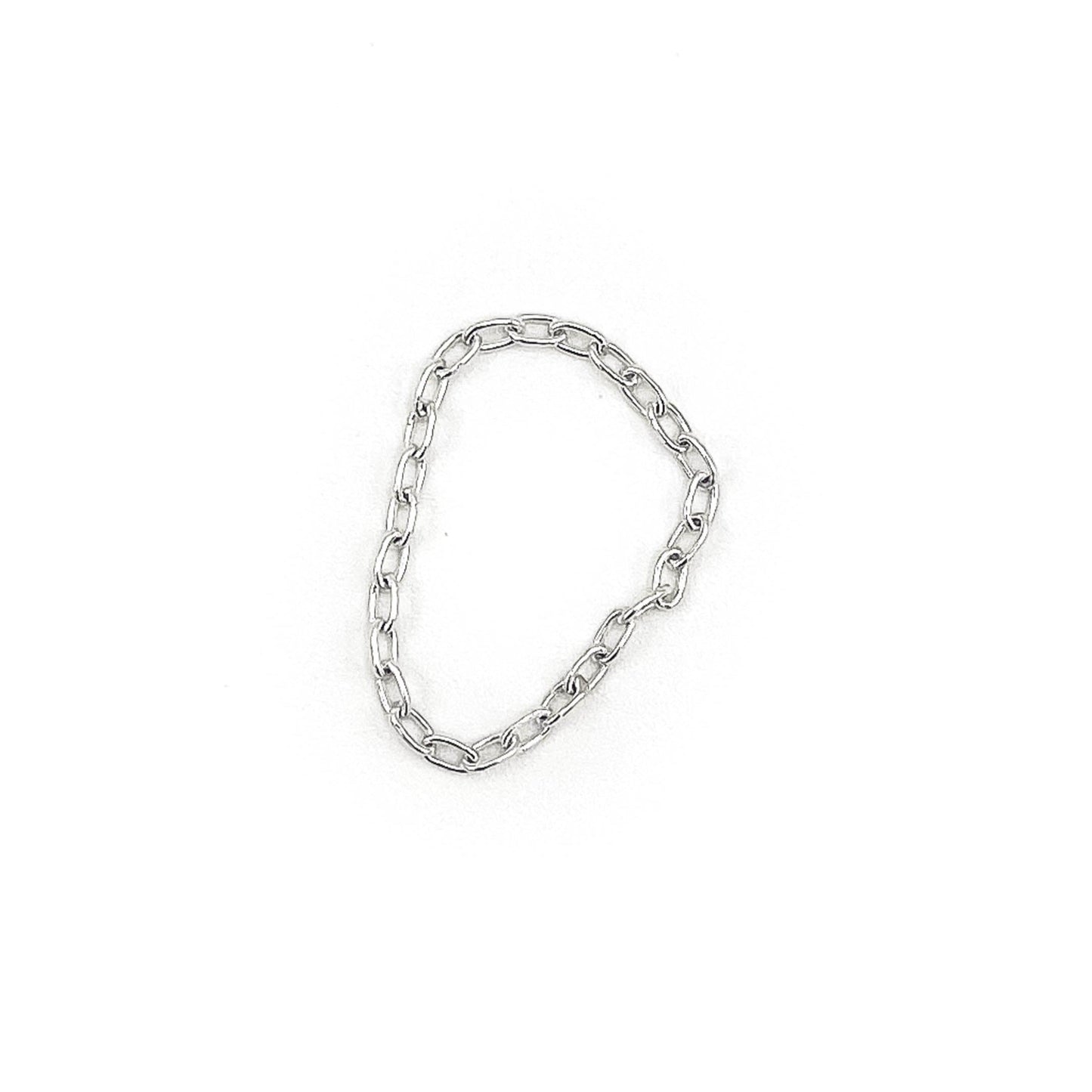 Classic rolo chain link ring in solid silver. flat 