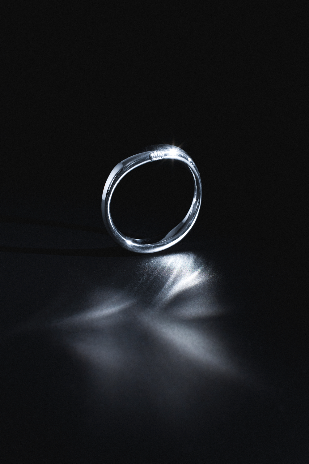SOL CONTINUOUS BANGLE