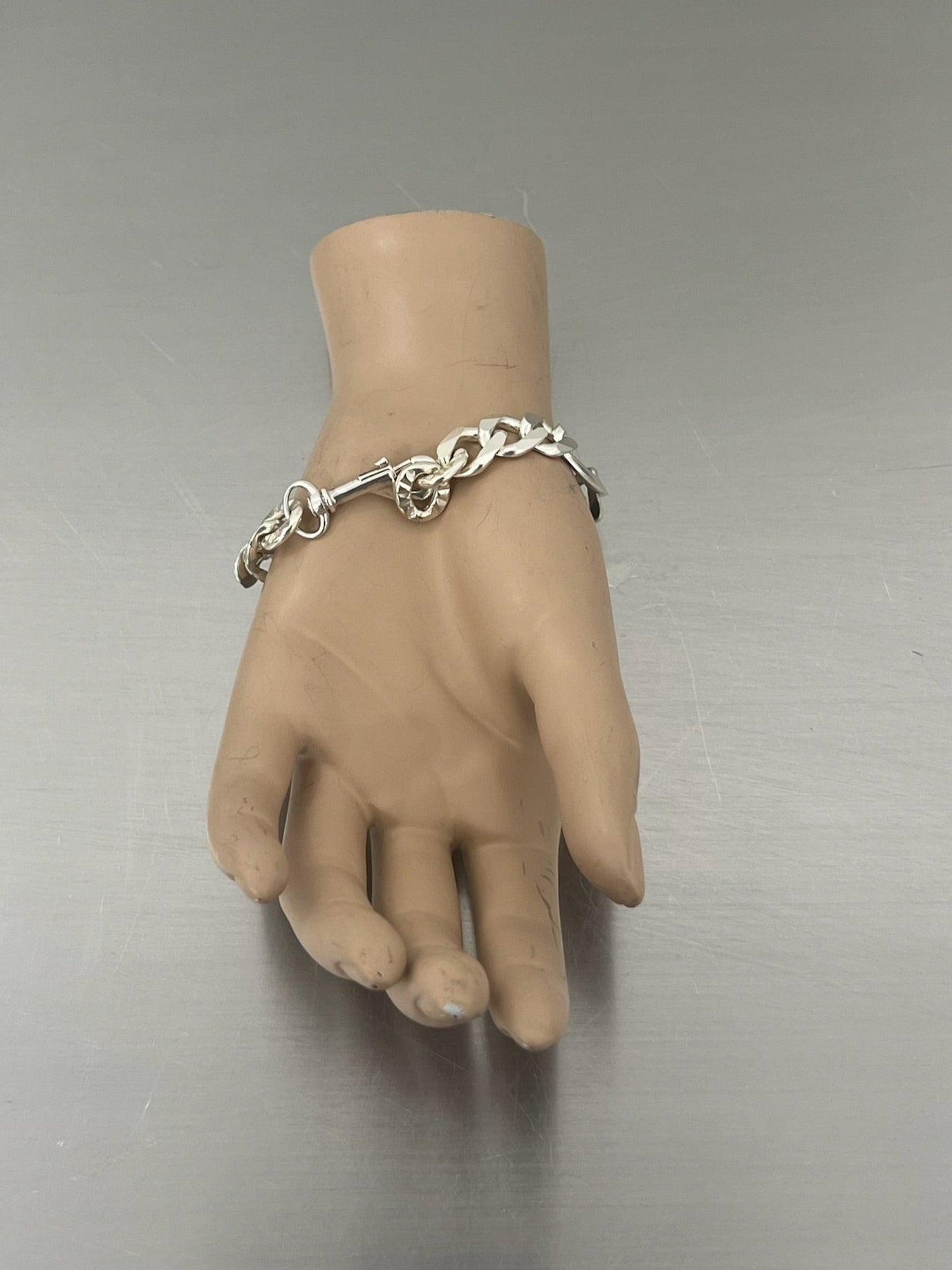 SEASHELL BUFFALO SILVER CHAIN BRACELET